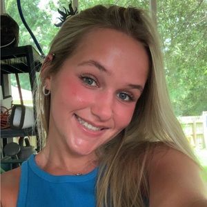 Meet your Posher, Savannah